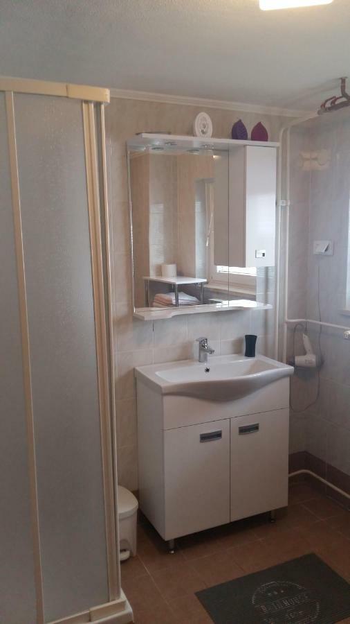 קרנייסקה גורה Apartma Albina מראה חיצוני תמונה